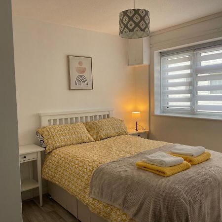 Romney Sands Holiday Apartment New Romney Exterior photo